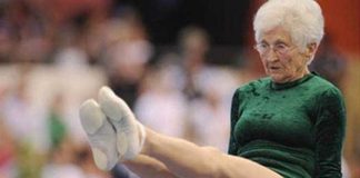 Ona ima 93. godine a radi gimastiku, zovu je čudo od žene