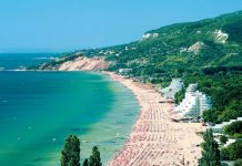 Dosta vam je preskupih ljetovanja? Ovde ljetujte gotovo za džaba, kafa je pola eura, ručak 6 eura, a tek plaža…(VIDEO)