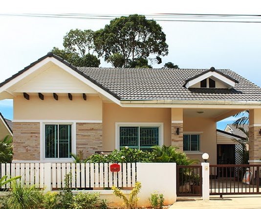 Plan ove kuće je fantastičan, sastoji se od 100 m2 dnevnog boravka