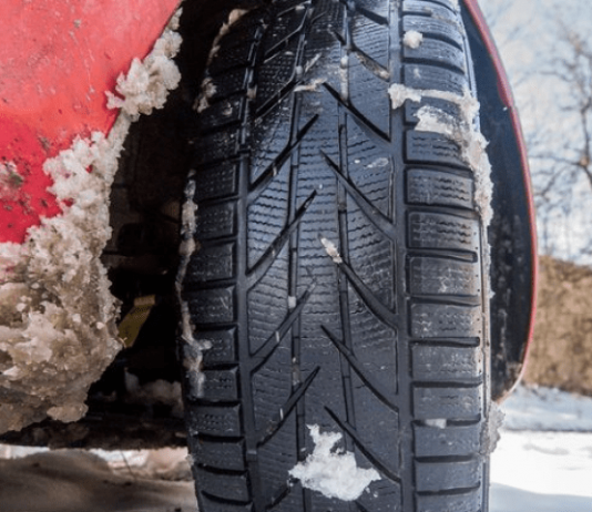 Upozorenje za vozače! Zašto ne treba da vozite auto na zimskim gumama ako je vani +7 i više stepeni