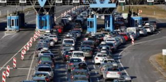 DRŽAVA POOŠTRILA MJERE, NAŠI GRAĐANI VRAĆENI SA GRANICE: Ovo su novi uslovi za PRELAZAK GRANICE