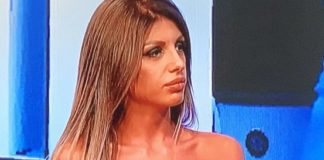 NEVIĐENI BLAM: Ispale joj gr*di u emisiji uživo