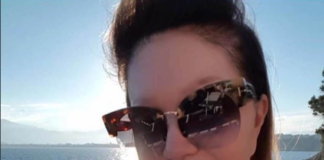 NEDA UKRADEN U KUPAĆEM KOSTIMU, U SEDMOJ DECENIJI POKAZALA KAKVIM OBLINAMA RASPOLAŽE, ZGRANUT ĆETE SE(FOTO)