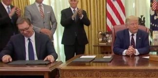 OVAJ DETALJ SA POTPISIVANJA SPORAZUMA NIKO NIJE PRIMIJETIO: Trump se okrenuo VUČIĆU i rekao mu DVIJE RIJEČI! (VIDEO)