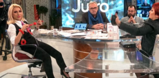 UŠLA U STUDIO I VEZALA JOVANU JEREMIĆ USRED EMISIJE: Haos na Pinku, gosti nijemo gledali (FOTO)